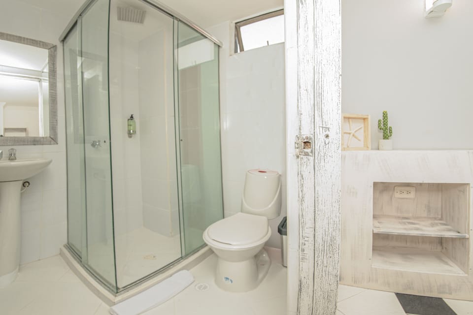 Junior Room | In-room safe, free WiFi, bed sheets