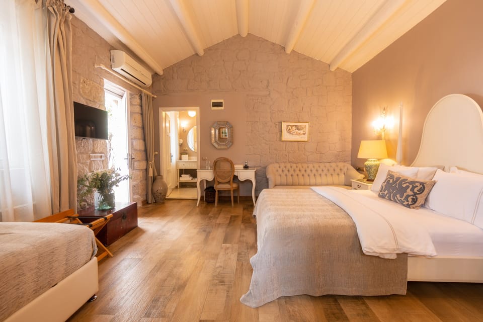 Premium Room | Egyptian cotton sheets, premium bedding, minibar, in-room safe