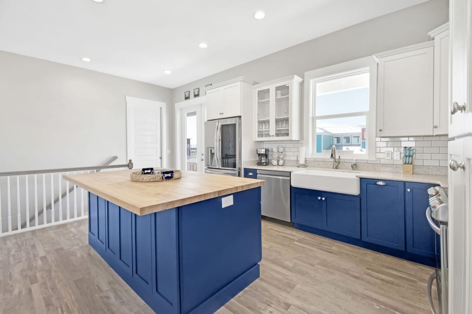 High end open kitchen