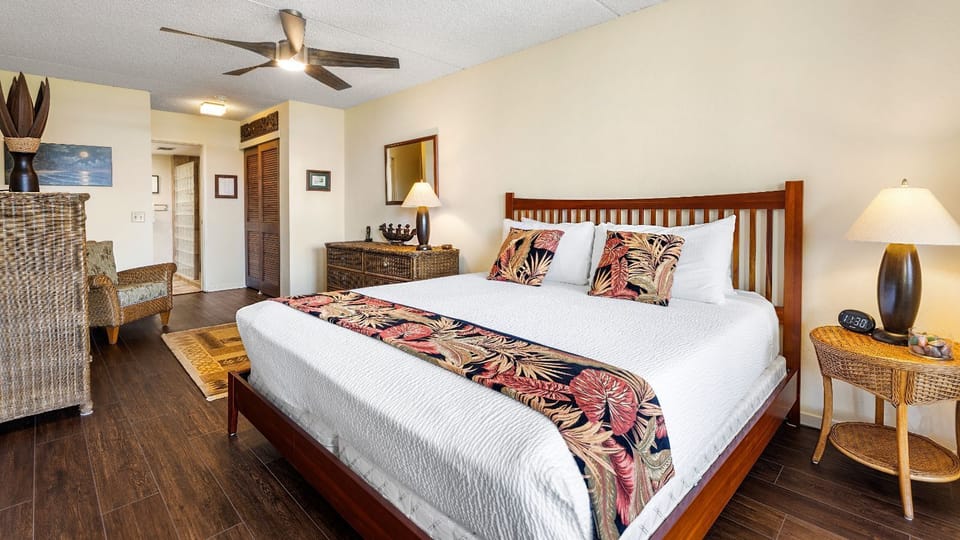 King bed with night stand