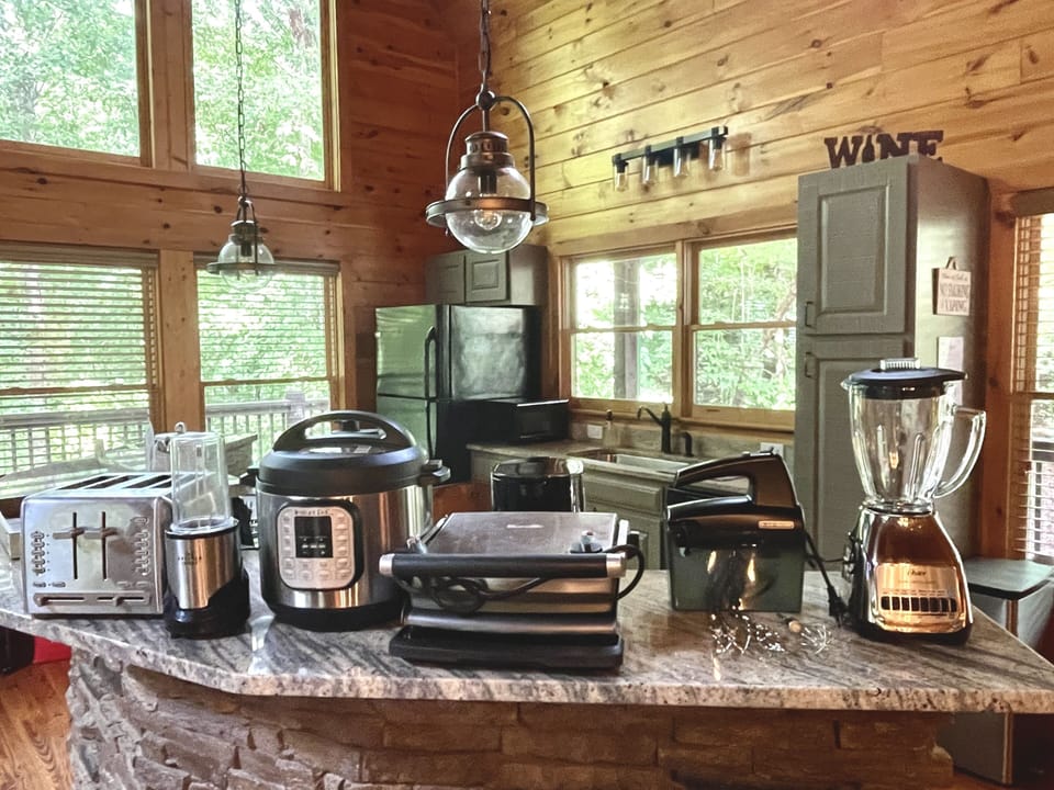 Appliance Options: Sandwich Press, Toaster, InstaPot, Blender and More!