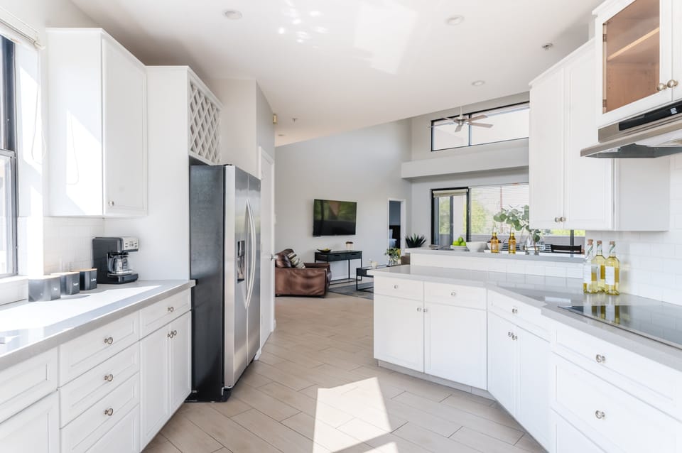 Grab a snack from the Ivory II kitchen and head to the Pheonix Zoo.