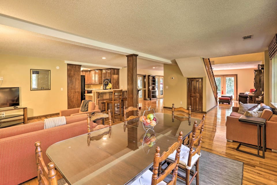 Dining Room | Dishware & Flatware