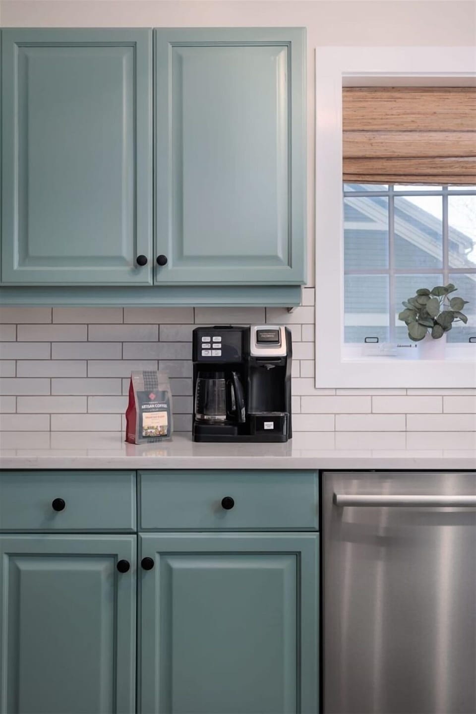 Make coffee for one or for the group