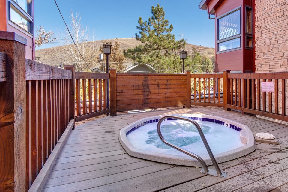 Communal Hot Tub on Same Level as the Condo