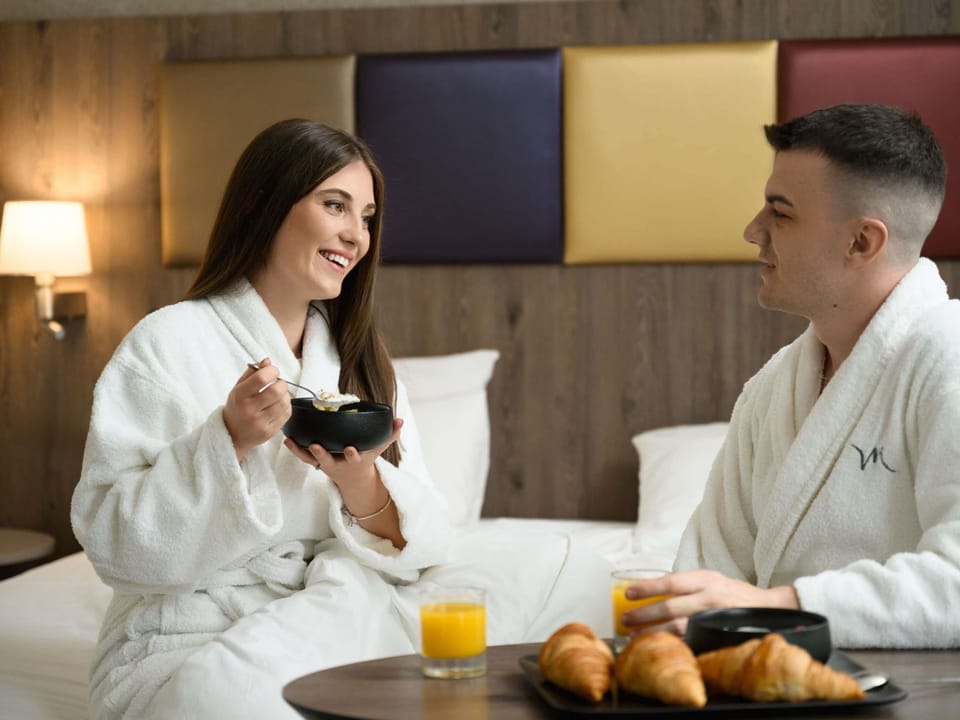 Premium bedding, minibar, in-room safe, desk