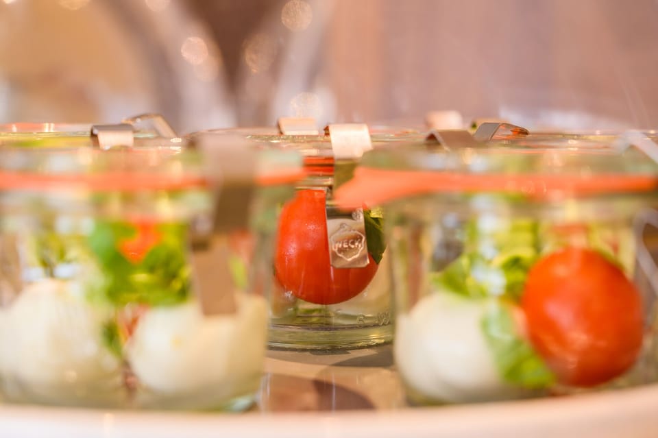 Free buffet breakfast on weekends