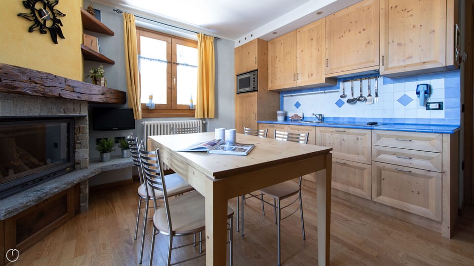 Apartment (1 Bedroom) | Interior