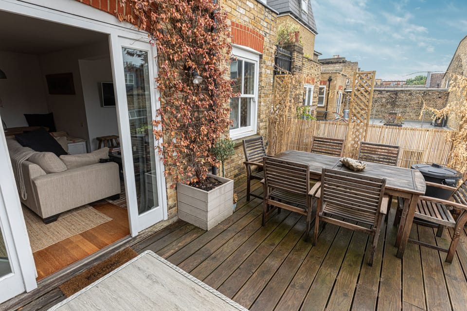 Apartment (2 Bedrooms) | Private kitchen | Microwave, oven, stovetop, dishwasher