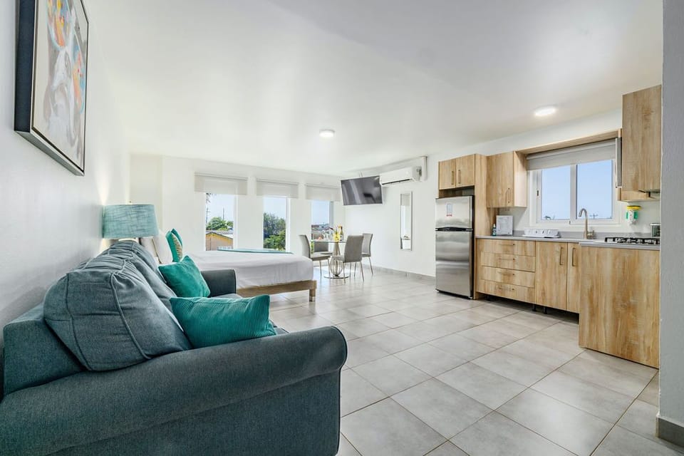 Modern Spacious Suite With A King Size