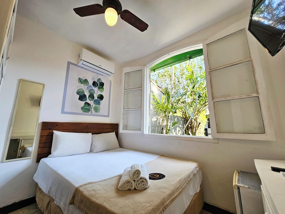Standard Suite | Hypo-allergenic bedding, minibar, individually decorated, free WiFi