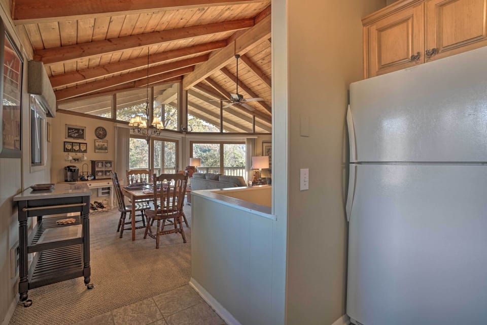Kitchen | Dishware/Flatware