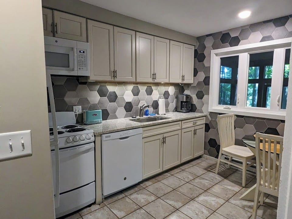 Kitchen - Kitchen