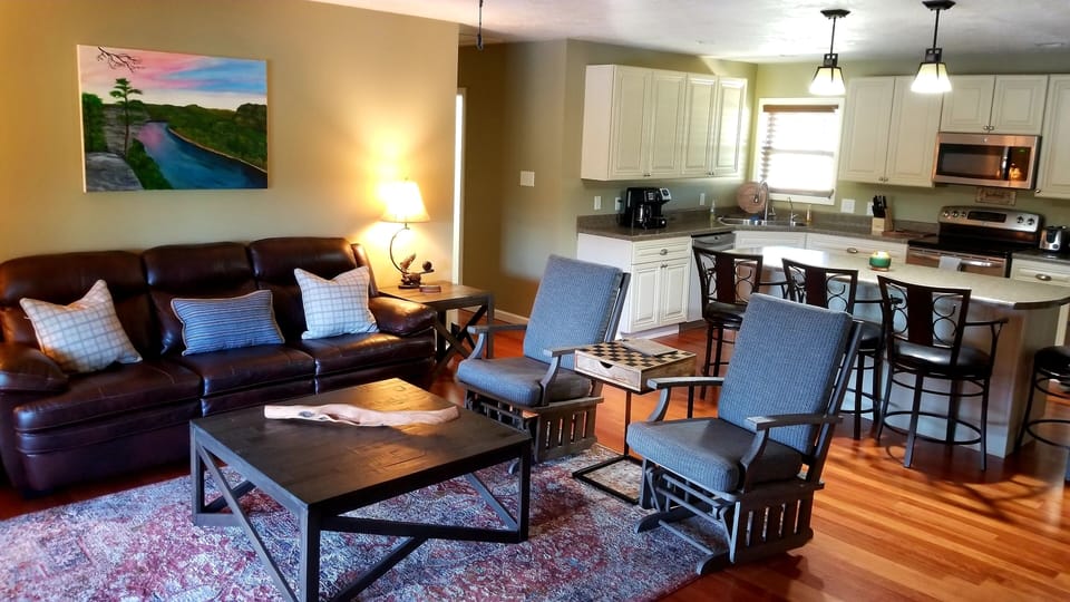 Living room/kitchen