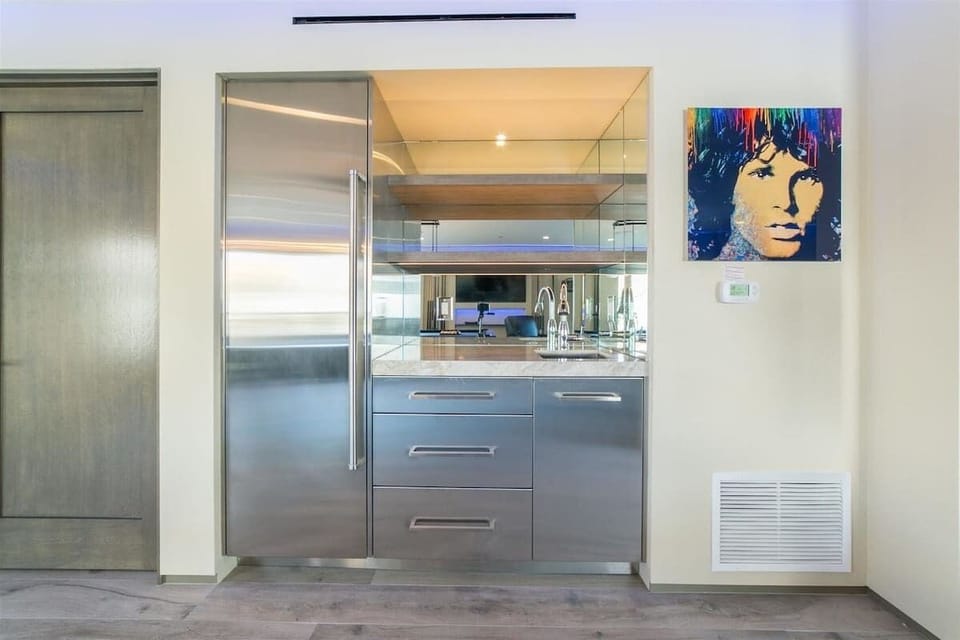 Lower Wet Bar