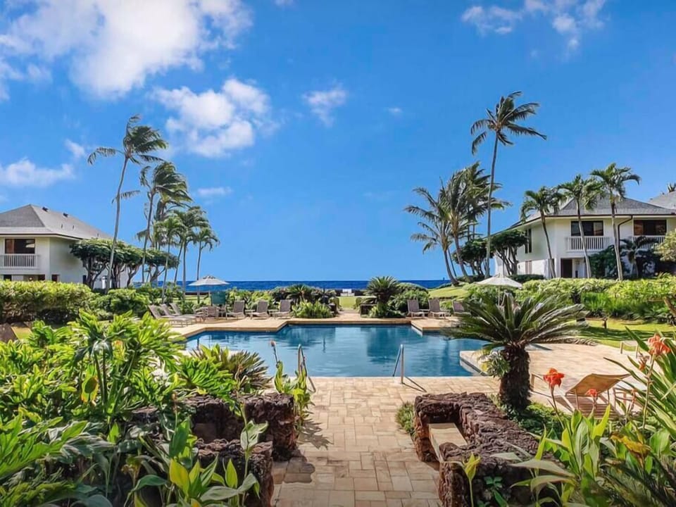 Beautiful Pool and Ocean Views