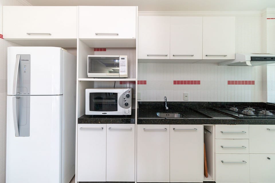Apartment, 3 Bedrooms | Private kitchen