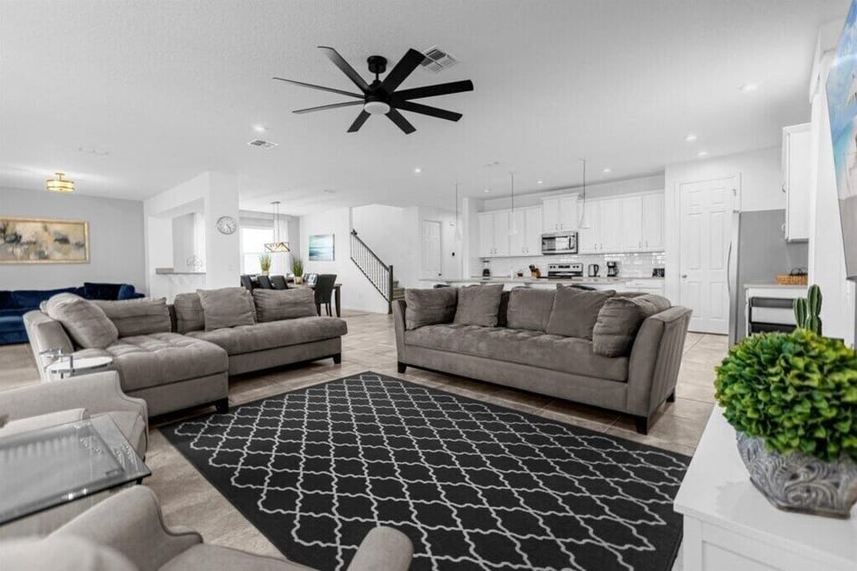 8901CarolineBayCourt(2)