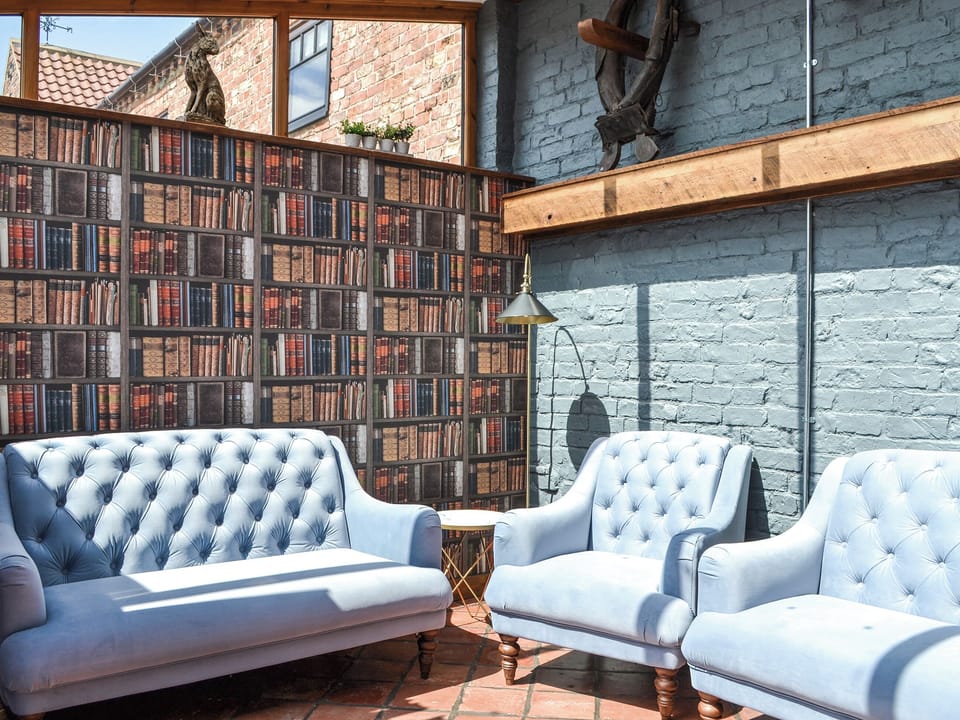 Sun room | The Old Stables - Corporation Farm Cottages, Tickton, near Beverley