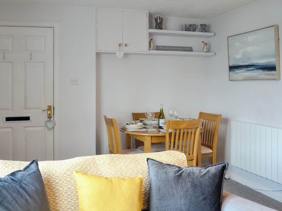 Living room/dining room | No 7, Gatehouse of Fleet