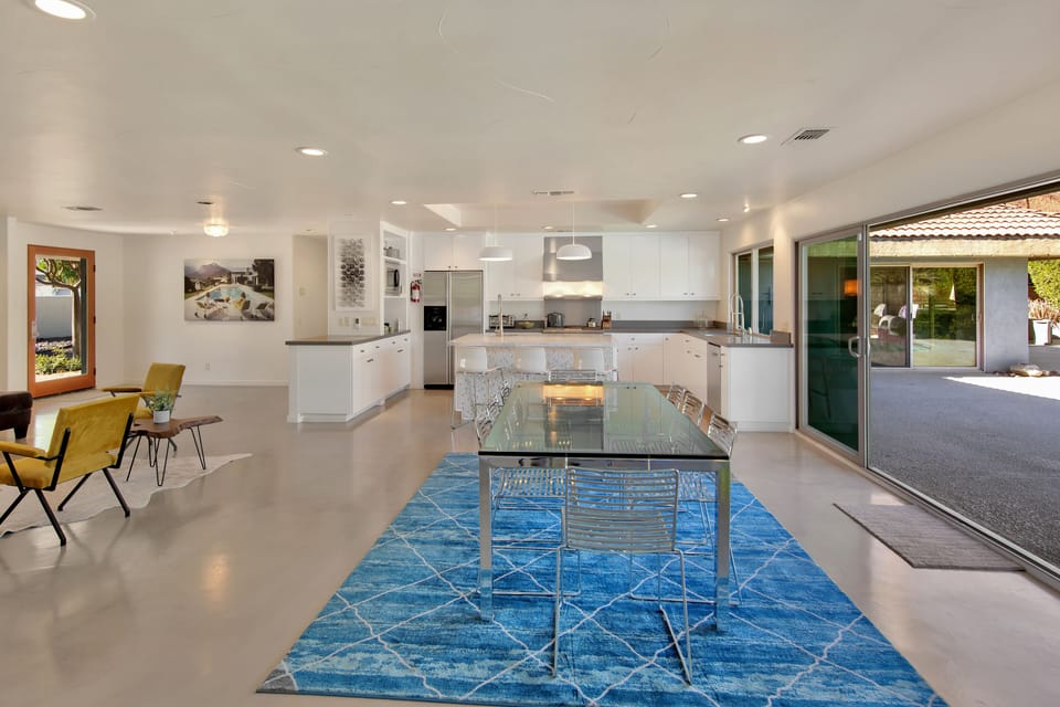 Open concept great for family gatherings.