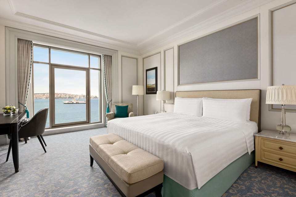 Premier Room, 1 King Bed (Bosphorus View) | Minibar, in-room safe, individually furnished, desk