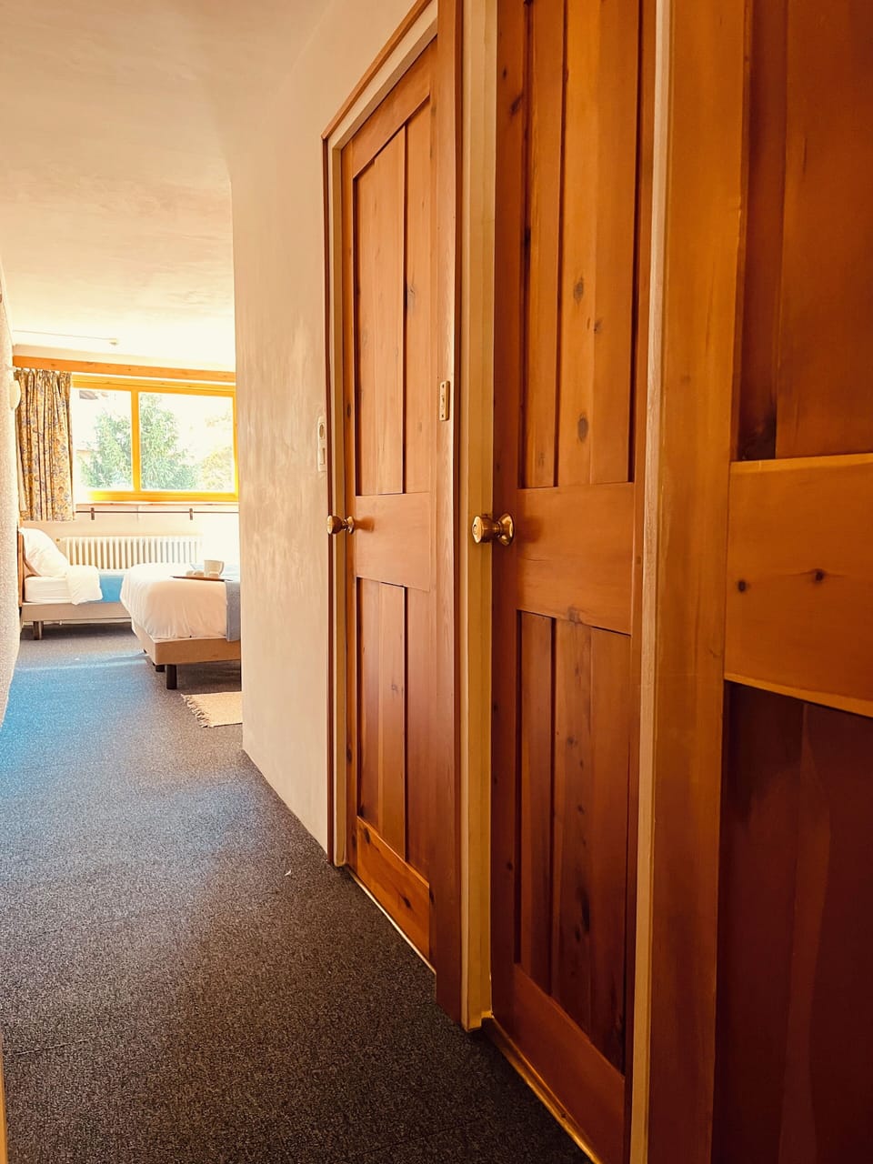Comfort Suite, Mountain View | In-room safe, individually furnished, laptop workspace, blackout drapes