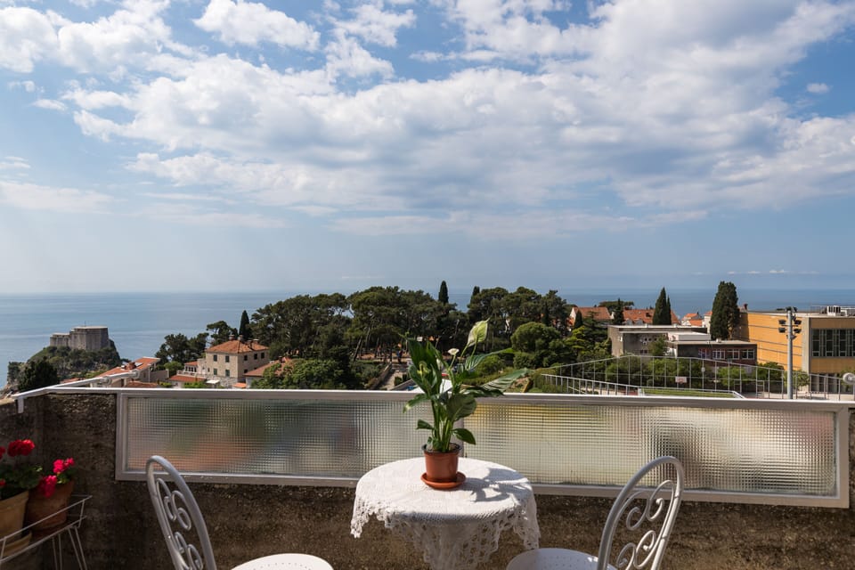 Studio (Studio Apartment) | Balcony
