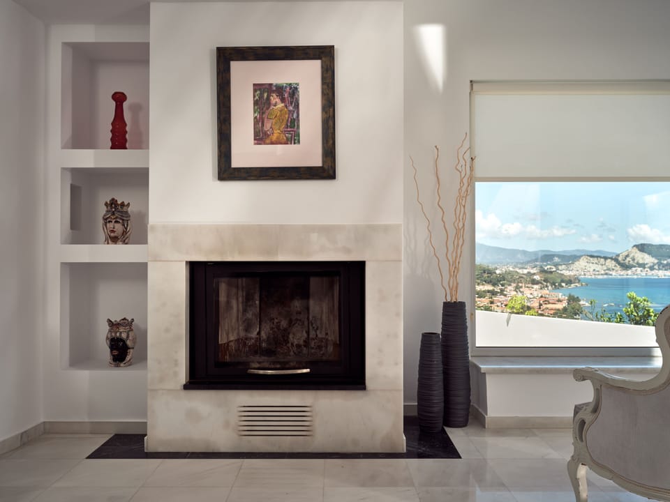 The owners love of art, is displayed all around this unique holiday home.