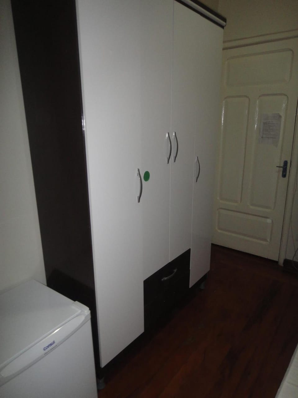 Down comforters, minibar, WiFi (free), bed sheets