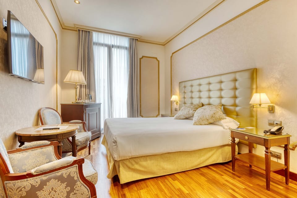 Egyptian cotton sheets, premium bedding, down comforters