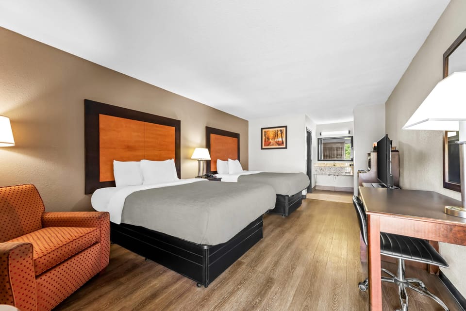 Standard Room, 2 Double Beds, Non Smoking | Iron/ironing board, free WiFi, bed sheets