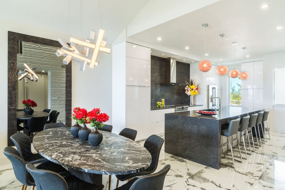 Dining seats 10