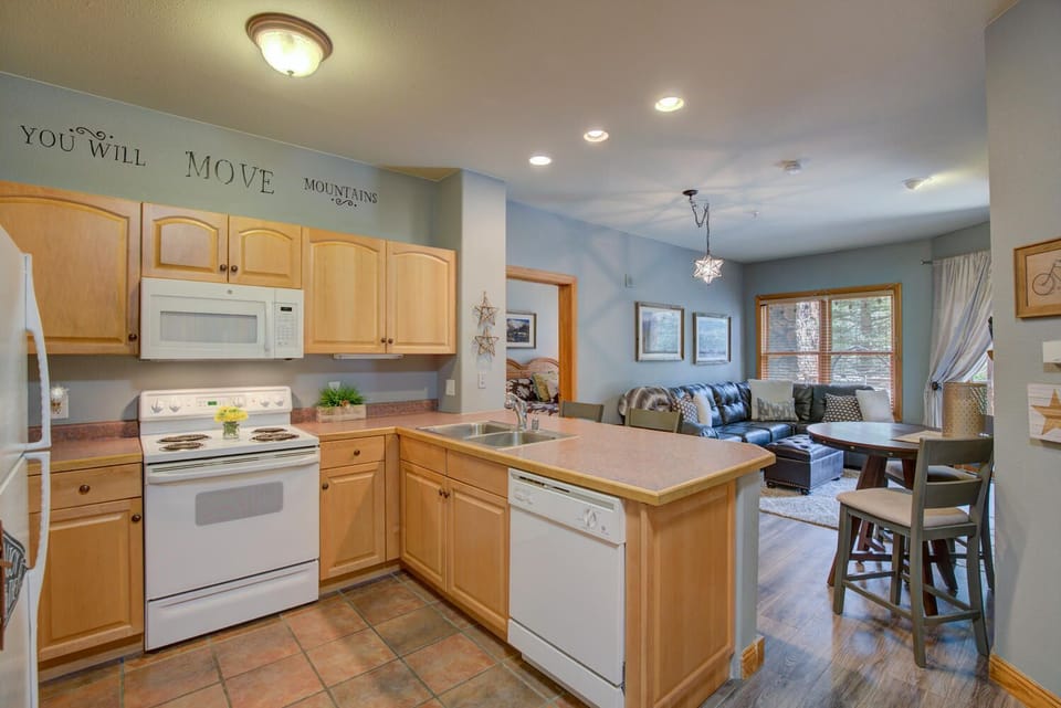 Full Kitchen