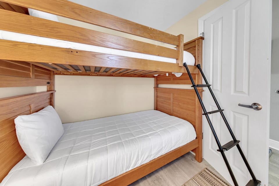 Bunk room