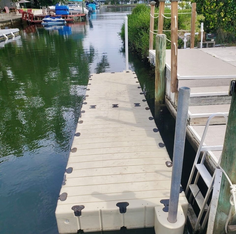 floating dock