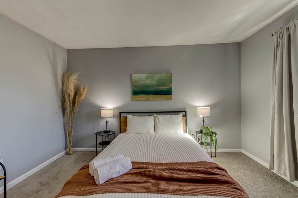 Top-Level Queen Bedroom