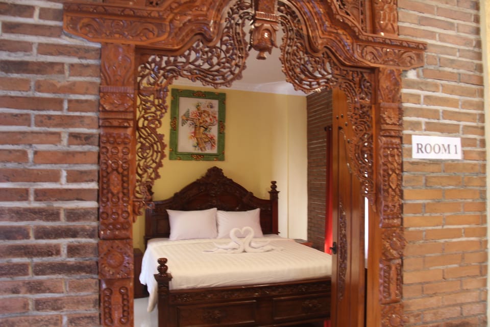 Terrace Room | Desk, free WiFi, bed sheets