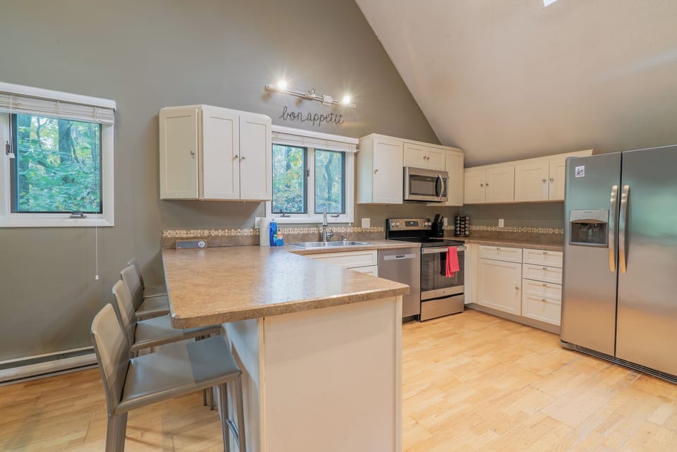 Kitchen bar