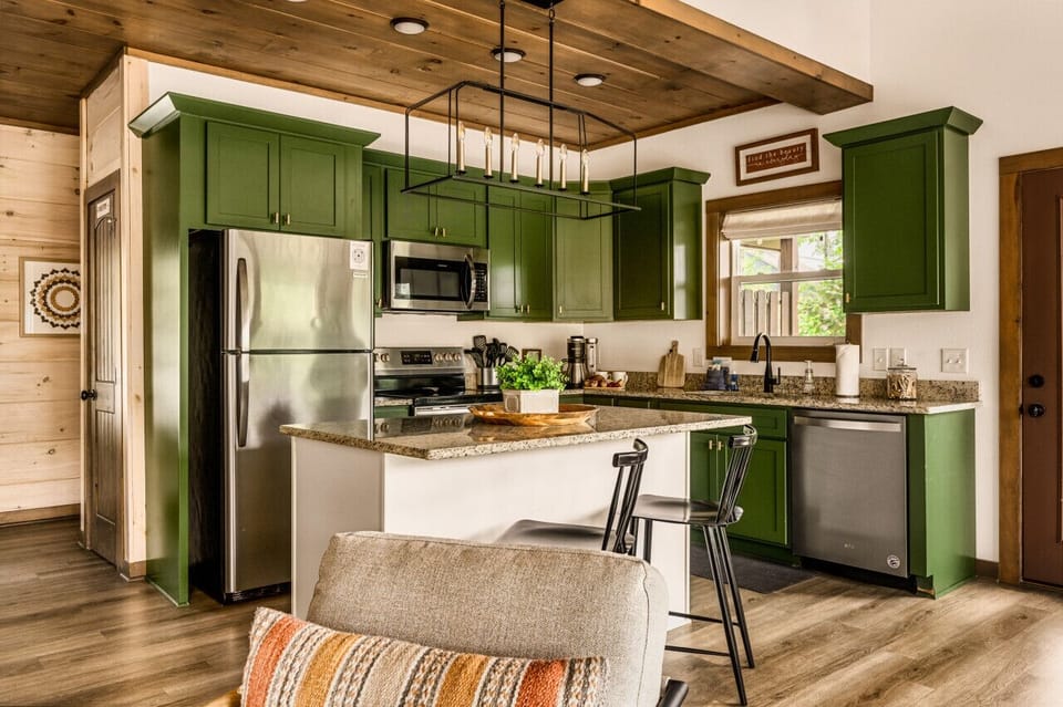 Stainless steel appliances throughout