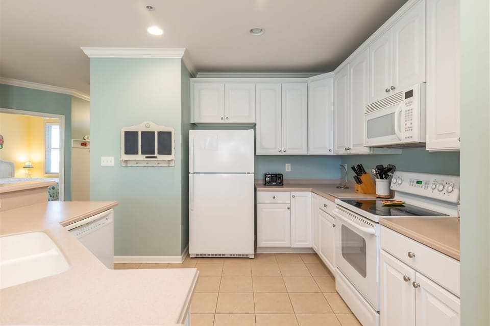 Sunset Island 4 Fountain Drive East Unit 3A Kitchen
