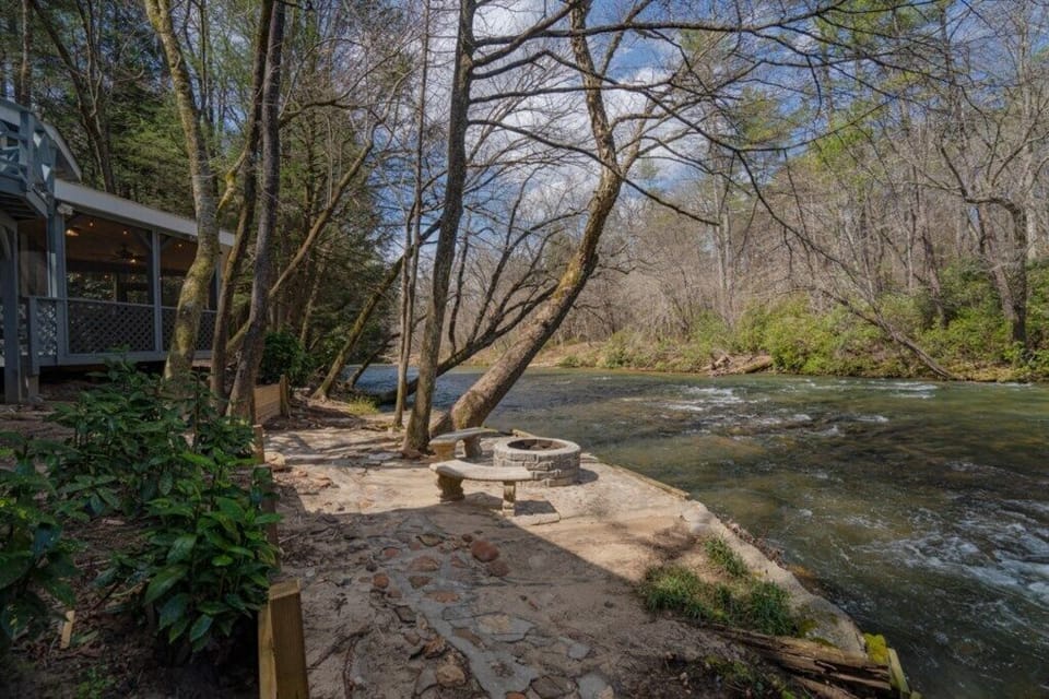 Fire pit on the riverbanks.
Search - JSKRentals for video of property.