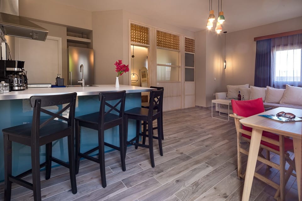 Living room & dining area