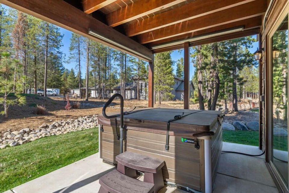 Hot tub