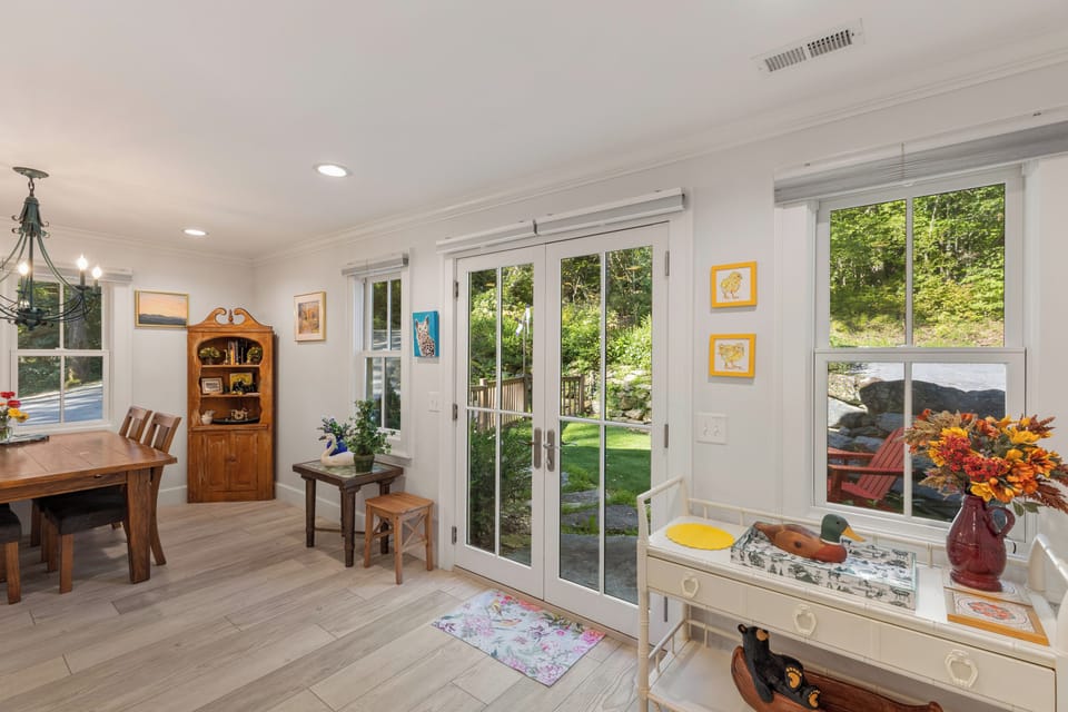 Dining / Reading Room to Front Patio