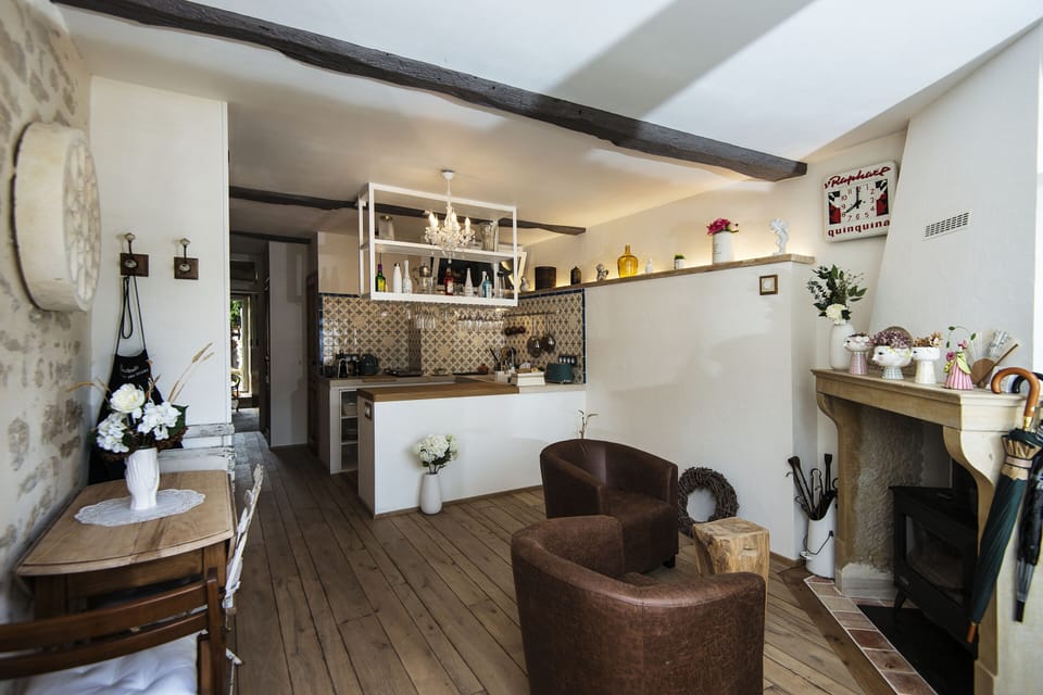 Exclusive Apartment, Ensuite | Lounge