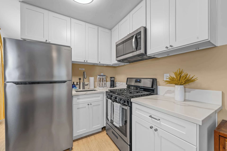 Full Studio Kitchen