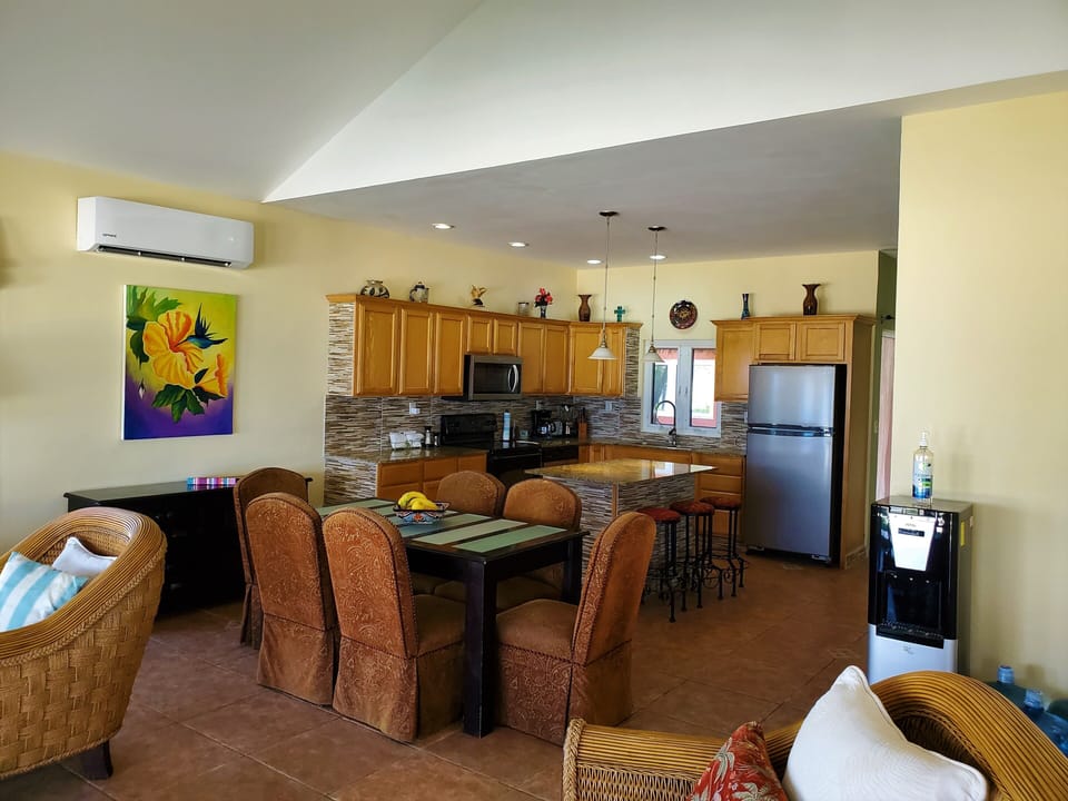 Kitchen/dining