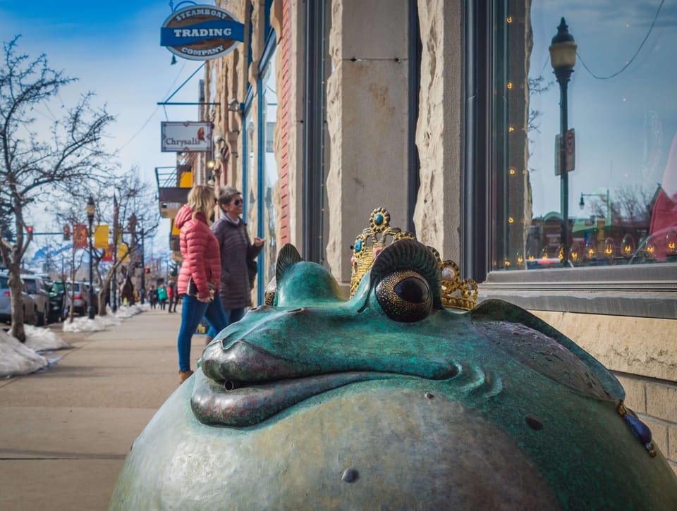 Shops & dining are right out your door