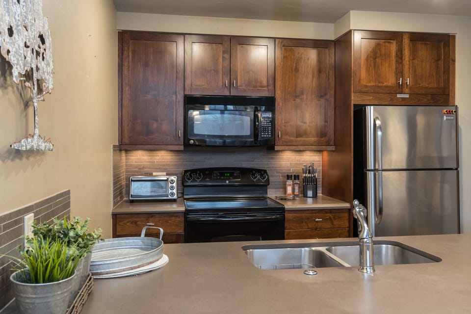 Updated appliances in the kitchen